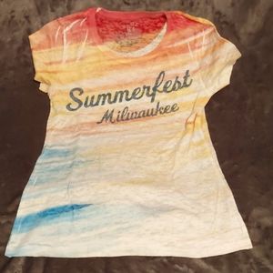 Juniors Medium Milwaukee Summerfest tshirt